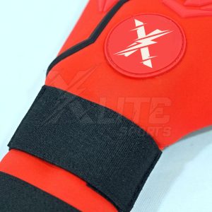 Private label goalkeeper gloves with elastic wrist strap